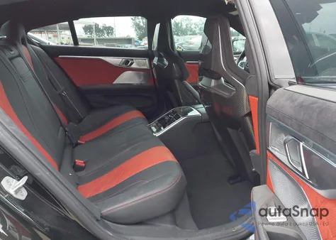 2025 BMW M8 Gran Coupe Competition z USA, uszkodzony, nr VIN WBSGV0C05SCT69698